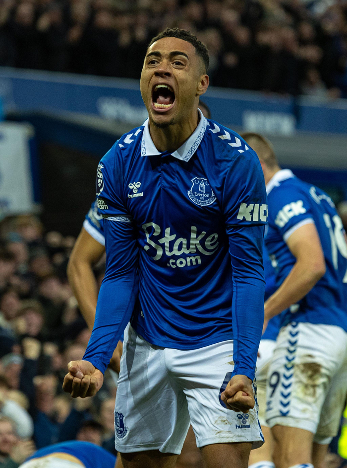 怒江大桥桥墩牺牲的战士图片-华体会平台