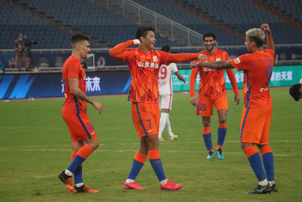 赛地聚焦——欧联今夜热度飙升，波特兰开拓者伤情更新，悬念犹存，数据趋势出现新变化(欧国联伤情最新进展)-华体会全站