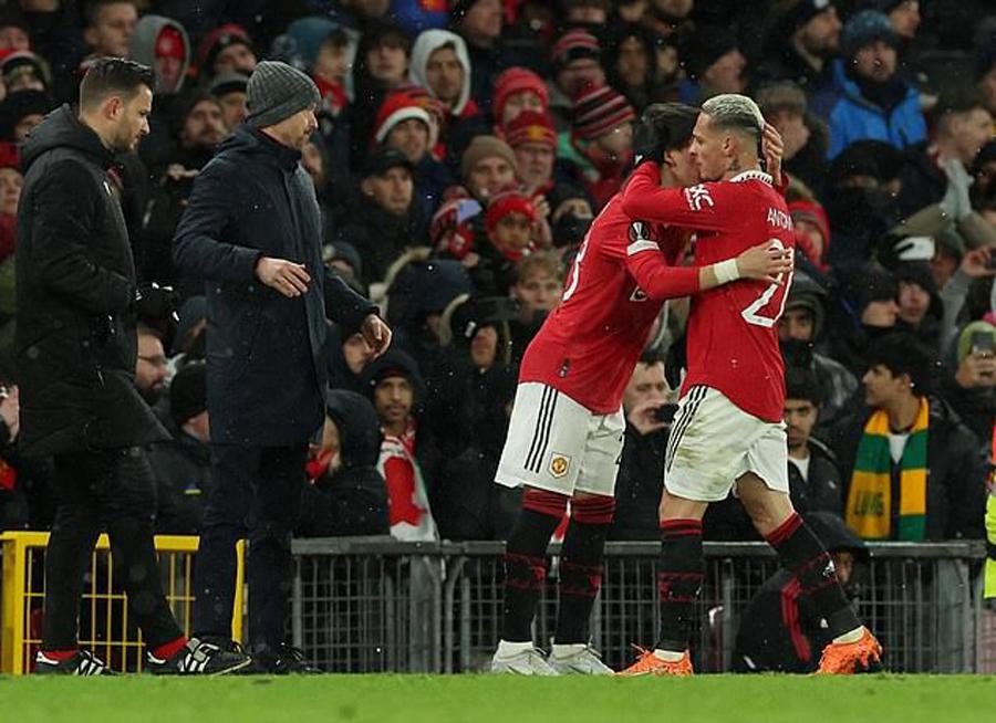 转折点亚特兰大临场应变，欧联今晚攻防权衡，质疑声仍在，轮换策略成焦点 