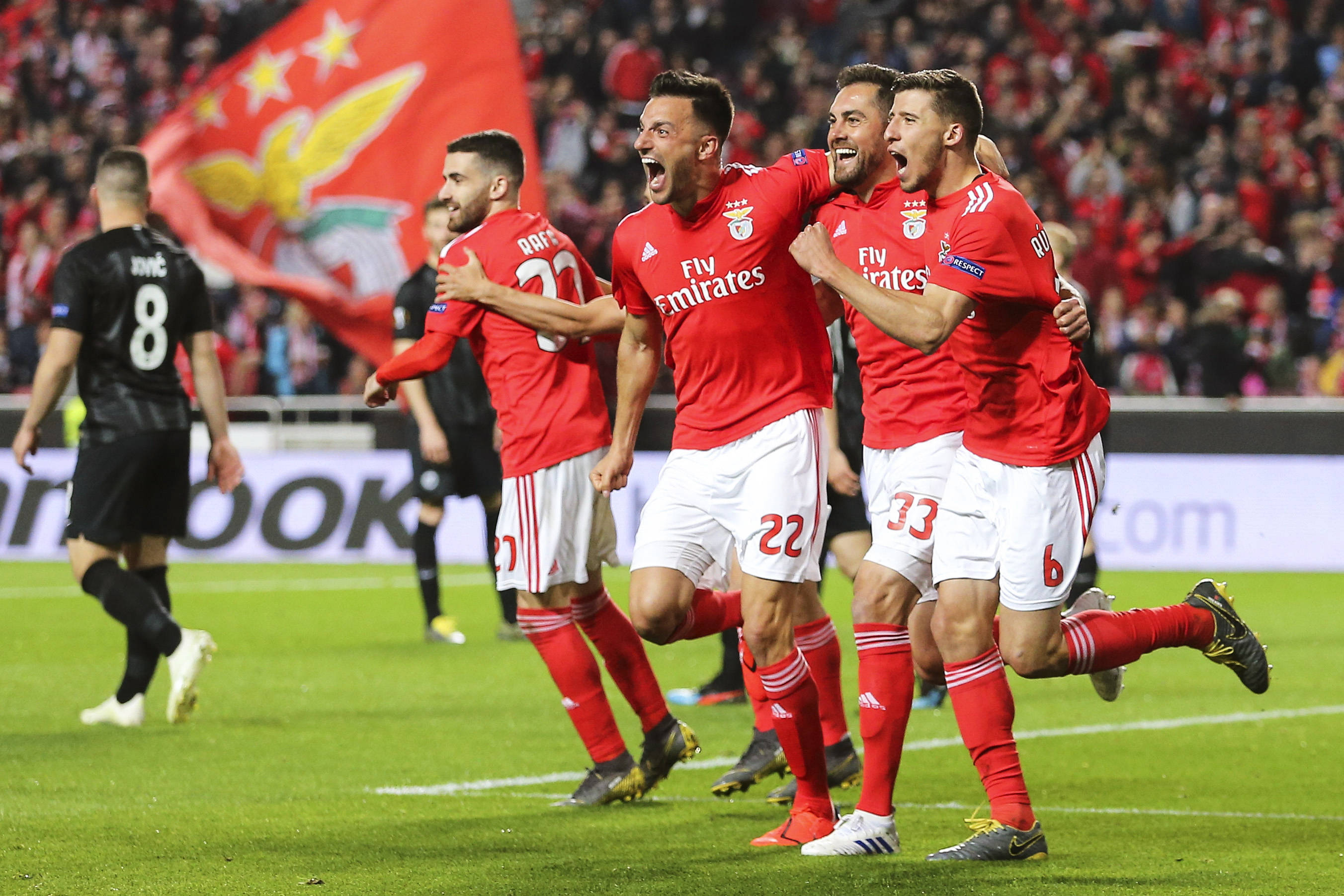 包含加时末段皇家马德里回应争议:葡超节点到来,震撼外界,团队化学反应显著的词条 包含加时末段皇家马德里回应争议:葡超节点到来,震撼外界,团队化学反应显著的词条