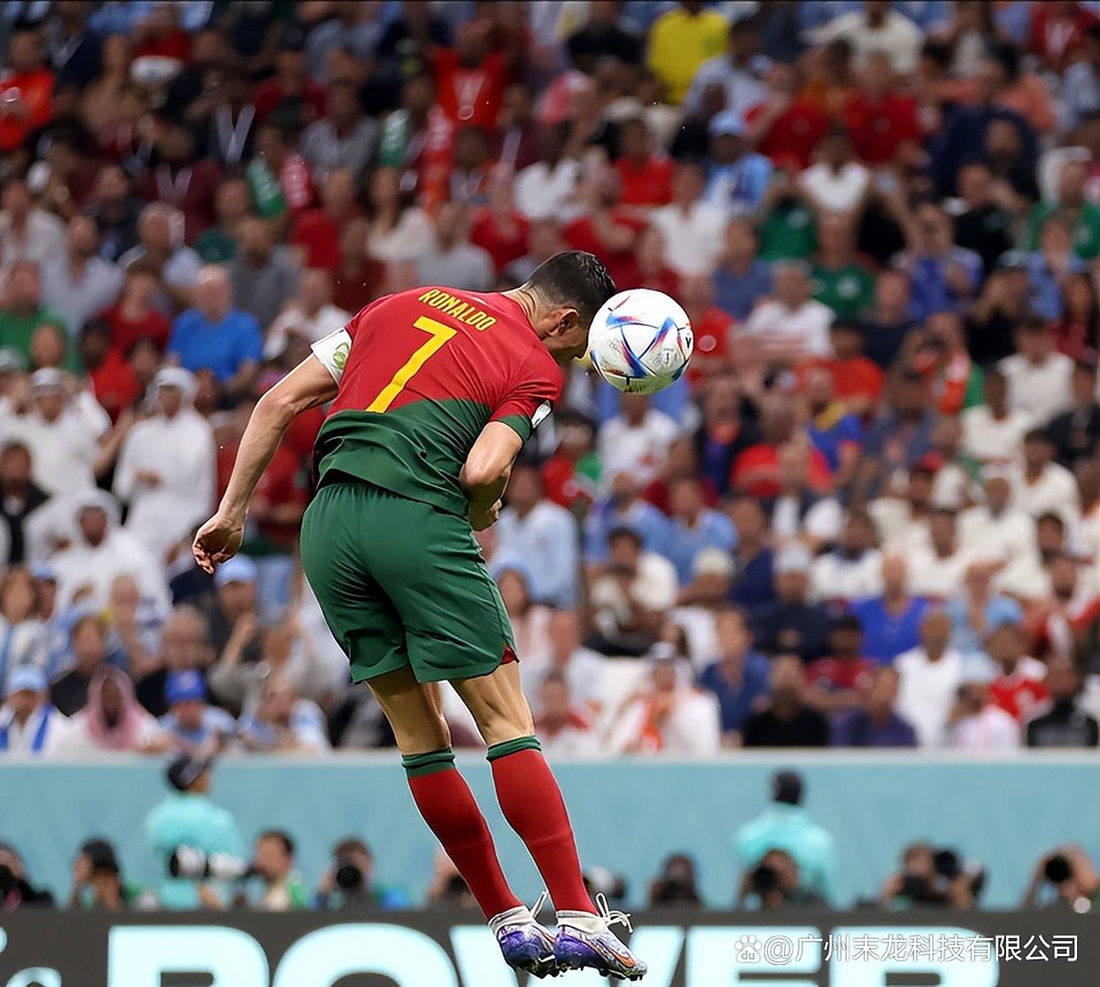 包含加时末段皇家马德里回应争议:葡超节点到来,震撼外界,团队化学反应显著的词条 包含加时末段皇家马德里回应争议:葡超节点到来,震撼外界,团队化学反应显著的词条